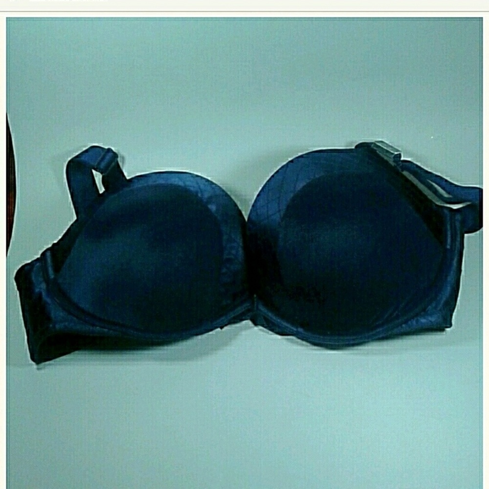 Victoria's Secret push up bra with tags